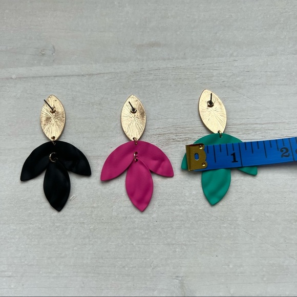 Black Color Coated Metal and Gold Tone Floral Earrings - Picture 8 of 9